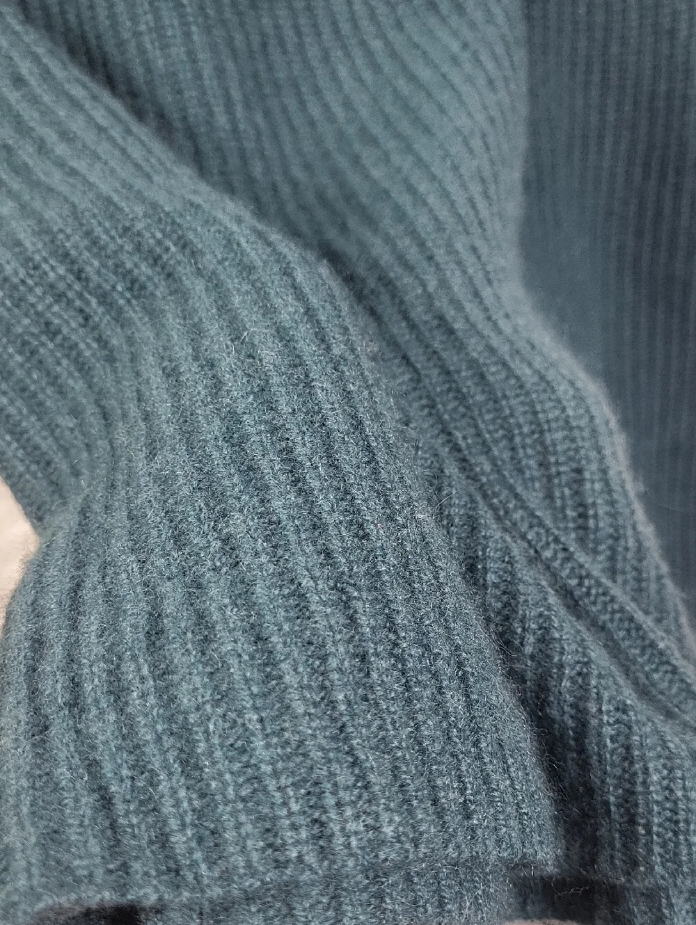 Ann Taylor ribbed 100% cashmere Teal Ribbed Turtleneck Knit Dress. Size M
